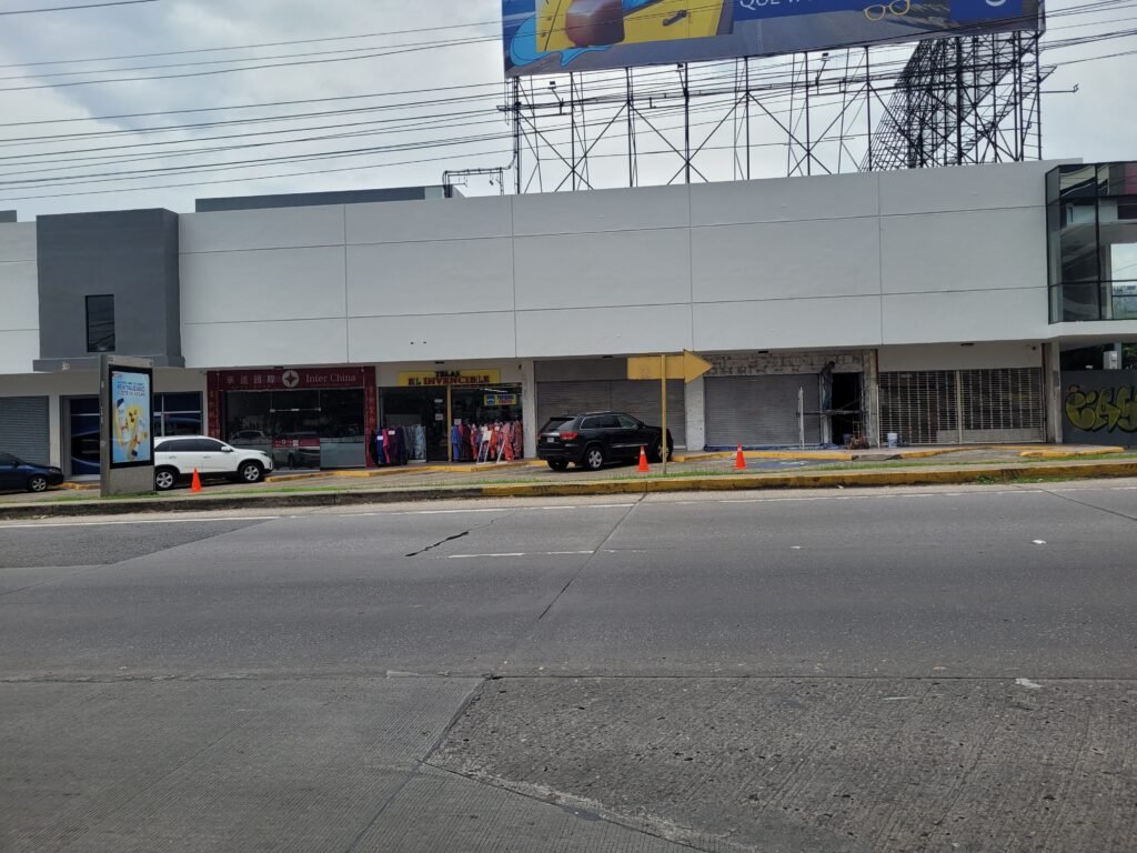 TRABAJO DE ALTURA-PINTURA EDIFICIO - PLAZA GARBO, MANTENIMIENTO DE FACHADA