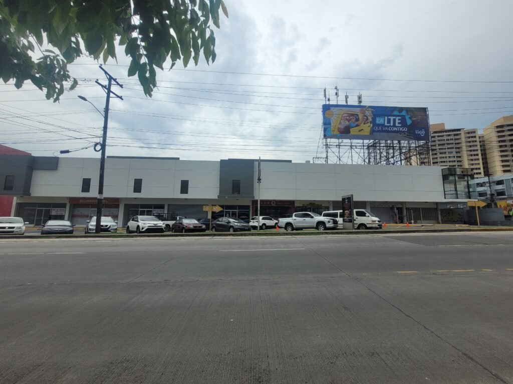 TRABAJO DE ALTURA-PINTURA EDIFICIO - PLAZA GARBO, MANTENIMIENTO DE FACHADA