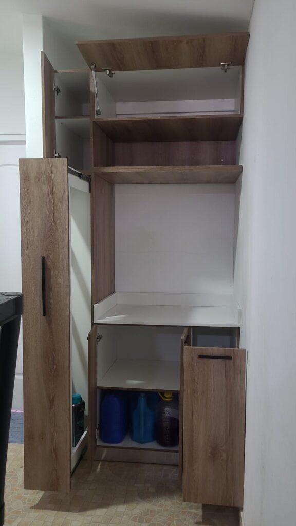 DISEÑO Y CONFECCIÓN DE MUEBLES MODULARES