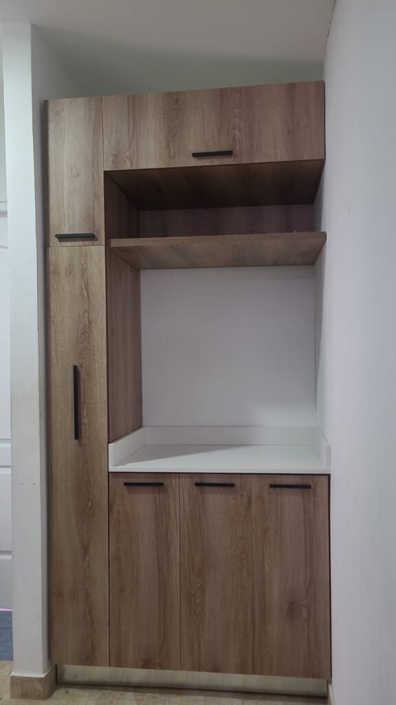 DISEÑO Y CONFECCIÓN DE MUEBLE DE LAVANDERÍA