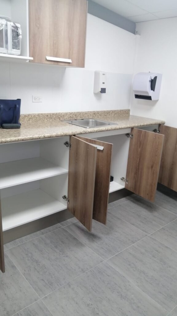 DISEÑO Y CONFECCIÓN DE MUEBLES MODULARES