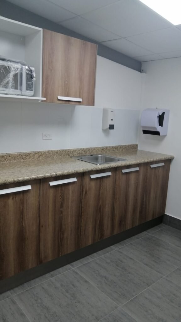 DISEÑO Y CONFECCIÓN DE MUEBLES MODULARES