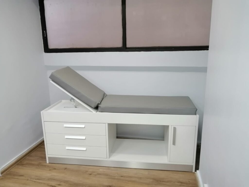 DISEÑO Y CONFECCIÓN DE MUEBLES MODULARES