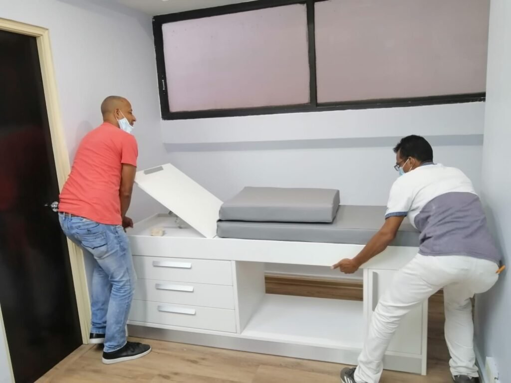 DISEÑO Y CONFECCIÓN DE MUEBLES MODULARES